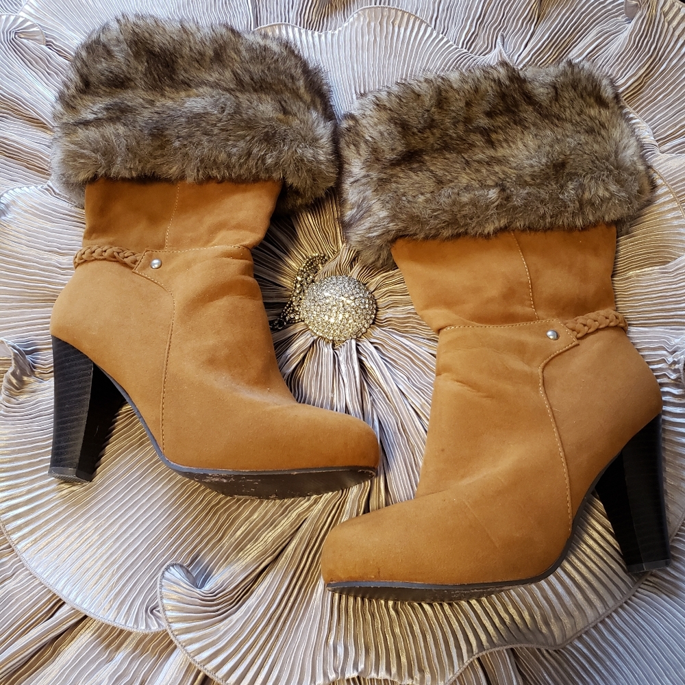 Lovely pair of boots.